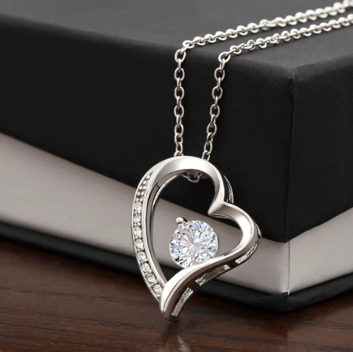 Forever Love Necklace™ | by Fyndor | Halsband